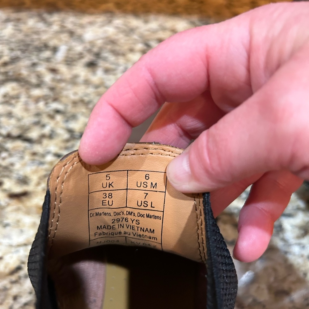 Dr. Martens Tan/brown womens size 7 men’s 6 Artimus Leather Chelsea Boots new - Picture 4 of 4